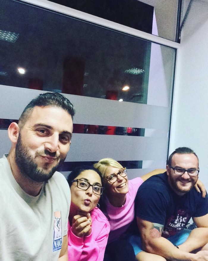 Με το Μιχάλη Αναστόπουλο και τις αθλήτριες του γυμναστηρίου