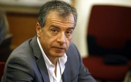 Σταύρος Θεοδωράκης: «Τελικά δεν είναι όλα καλά με την υγεία μου…»