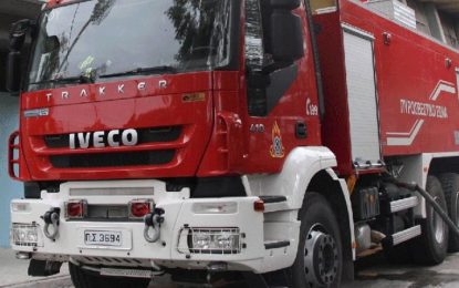 Μεγάλη πυρκαγιά στο χωριό Άμπελος στα ορεινά της Ανατολικής Αιγιάλειας