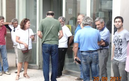 Η Λαϊκή Ενότητα χαιρετίζει τη δυναμική κινητοποίηση πολιτών της Αιγιάλειας κατά των πλειστηριασμών