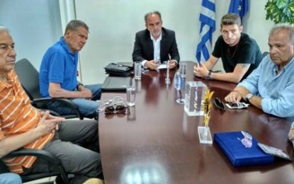 Συνάντηση του Περιφερειάρχη Απόστολου Κατσιφάρα με αντιπροσωπεία της Κολυμβητικής Ομοσπονδίας Ελλάδας