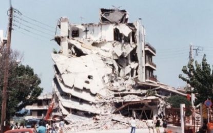 Σαν σήμερα: Η 23η επέτειος από την φοβερή καταστροφή στο Αίγιο «ξυπνά» μνήμες