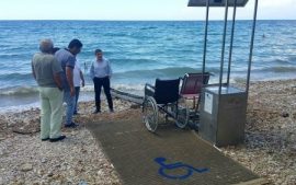 Σε ΄Ακολη, Κάτω Αχαΐα και Βραχναίικα έχουν τοποθετηθεί 4 συστήματα για πρόσβαση στις παραλίες των ατόμων με αναπηρία