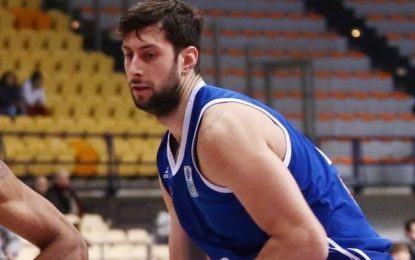 Ο πατρινός καλαθοσφαιριστής Γιάννης Σίνης στον Α.Ο. Ακράτας