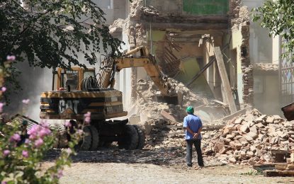Τι ειπώθηκε μεταξύ Αλ. Τσίπρα και Γ. Σταθάκη για την έναρξη των κατεδαφίσεων αυθαιρέτων