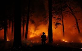 Πύρινη κόλαση στην Καλιφόρνια -Στους 25 έφθασε ο αριθμός των νεκρών
