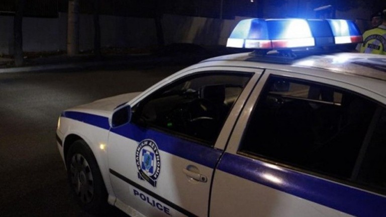 Λήστεψαν 35χρονη έξω από το σπίτι της στη Ροδοδάφνη