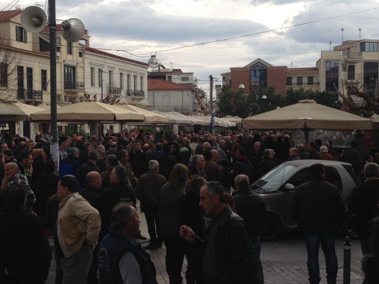 Οι γιατροί της Αιγιάλειας και οι εργαζόμενοι στην Ιερά Μητρόπολη στο συλλαλητήριο