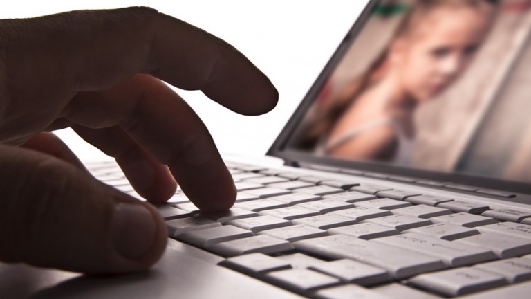 Από τη Διεύθυνση Δίωξης Ηλεκτρονικού Εγκλήματος συνελήφθησαν δύο ημεδαποί για πορνογραφία ανηλίκων μέσω διαδικτύου