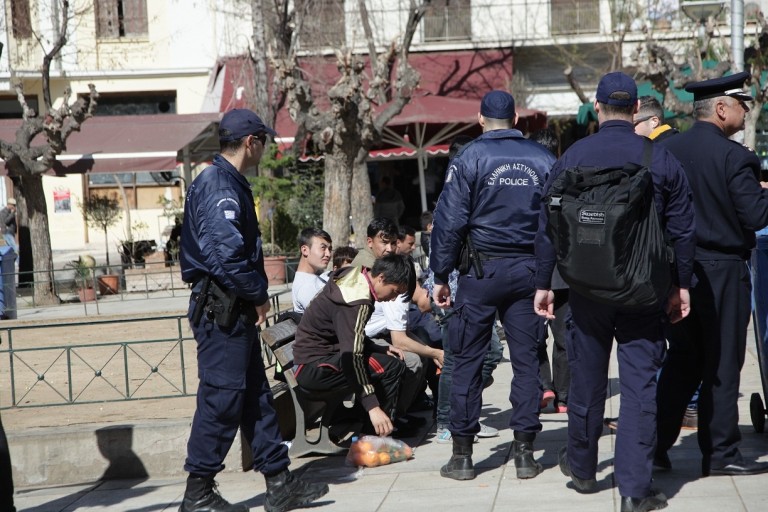 Η πλατεία Βικτωρίας άδειασε από μετανάστες και παραδόθηκε στους κατοίκους της