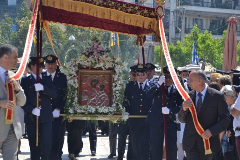 Το Αίγιο τίμησε με κάθε μεγαλοπρέπεια την προστάτιδά του Παναγία Τρυπητή