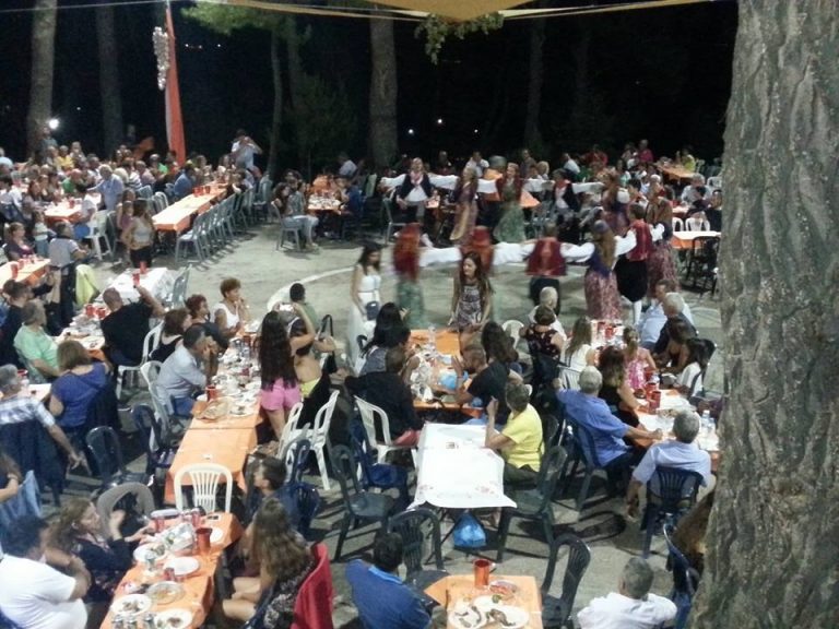 Το θερμό καλοκαίρι του Χορευτικού Ομίλου Αιγίου