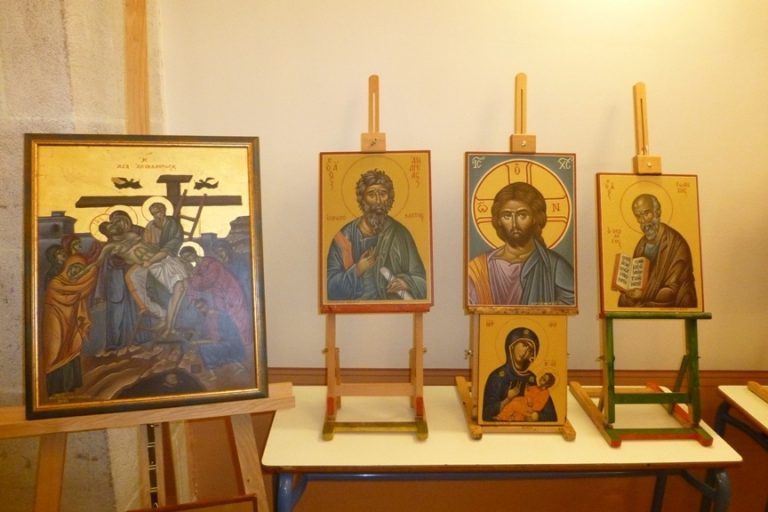 Έργα των μαθητών της Σχολής Αγιογραφίας της Ιεράς Μητρόπολης στο Ενοριακό Κέντρο Χαλανδρίτσας