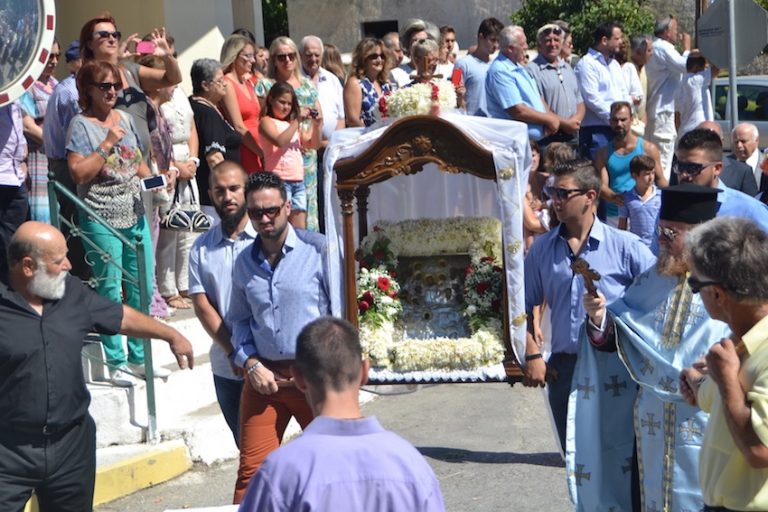 Λιτανεία στην Τέμενη – Γιορτάζει ο Ιερός Ναός “Κοίμησις της Θεοτόκου”
