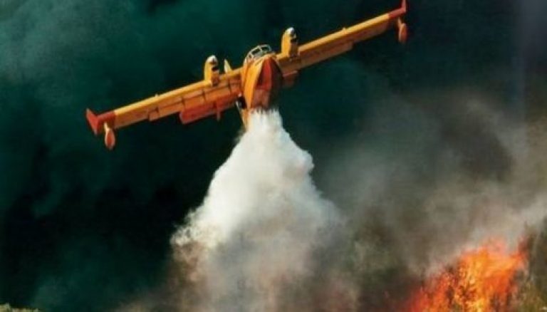 Μεγάλη πυρκαγιά στα ορεινά της Ακράτας