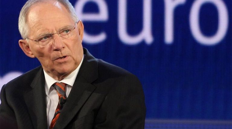 Σόιμπλε: «Κακή υπηρεσία» για την Ελλάδα πιθανή ελάφρυνση του χρέους