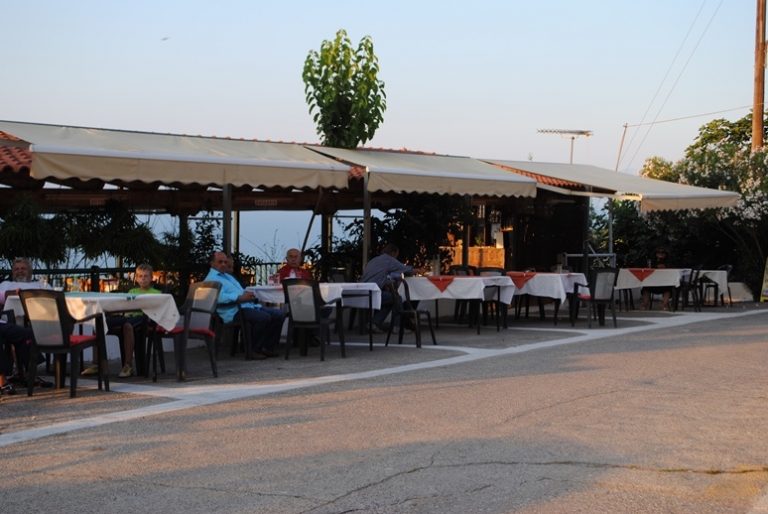 Η Ανάπλαση της πλατείας Πλατάνου ξεκίνησε