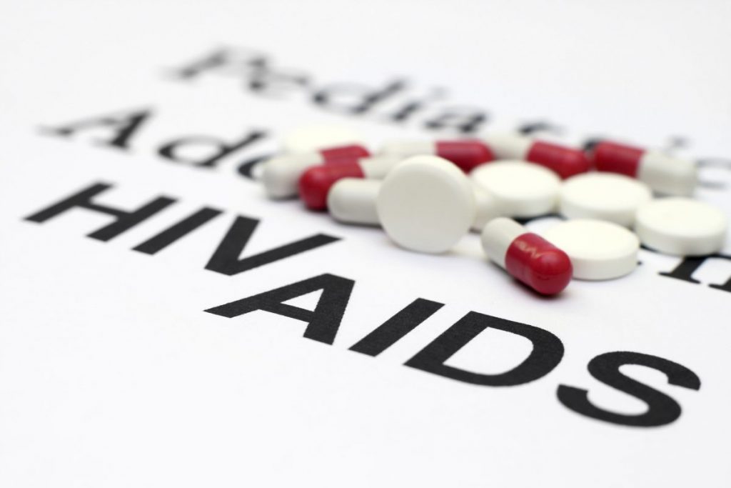 Ελπίδες για ενισχυμένη θεραπεία του AIDS χάρη σε Έλληνα επιστήμονα και ομάδα ερευνητών