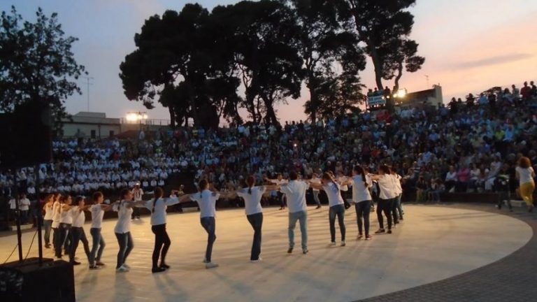 Οι πρώτες εκδηλώσεις του Χορευτικού Ομίλου Αιγίου για το 2017
