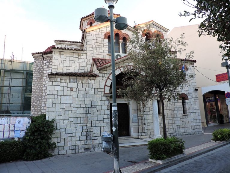 Οι Χαιρετισμοί της Παναγίας στον Ιερό Ναό Αγίας Τριάδας για τους εργαζόμενους