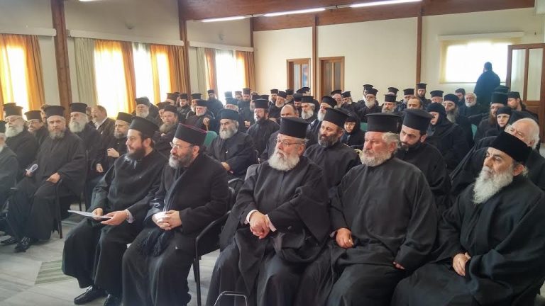 Ψήφισμα των κληρικών Αιγιαλείας και Καλαβρύτων για τη θεματική εβδομάδα “Εθισμού – Εξαρτήσεων και Έμφυλων Ταυτοτήτων” στα Γυμνάσια