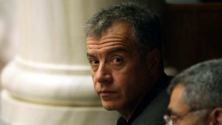 Θεοδωράκης: Αν δεν κλείσει άμεσα η αξιολόγηση θα γυρίσουμε σε ακόμη χειρότερες μέρες