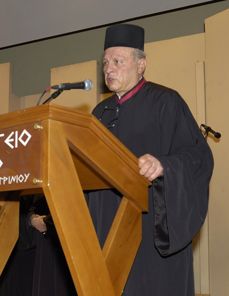 “Έφυγε” ο Άρχων Υμνωδός της Μεγάλης του Χριστού Εκκλησίας Σπύρος Υφαντής