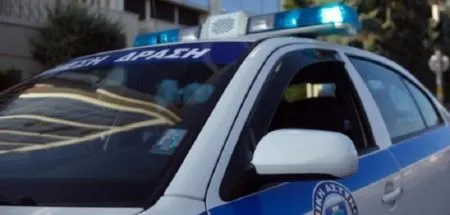 Αίγιο: Δικογραφία σε βάρος δύο ανδρών για απειλή με πιστόλι και παράβαση του νόμου περί όπλων