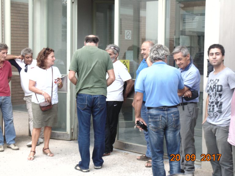 Η Λαϊκή Ενότητα χαιρετίζει τη δυναμική κινητοποίηση πολιτών της Αιγιάλειας κατά των πλειστηριασμών