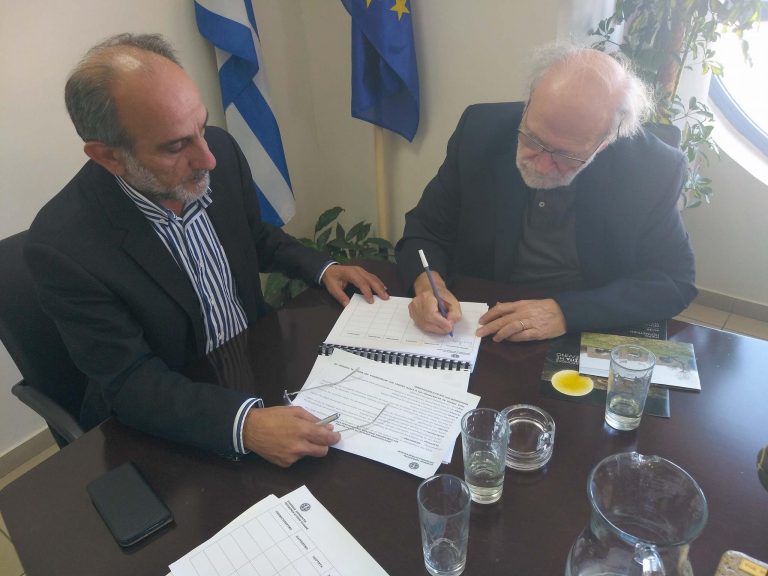 Ο συνθέτης Γιάννης Μαρκόπουλος υπέγραψε για την προστασία της οικογενειακής στέγης