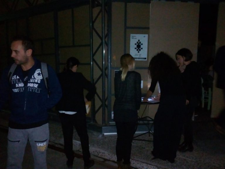 Η Περιφέρεια Δυτ. Ελλάδας και η Ένωση Τυφλών διοργάνωσαν δείπνο στο σκοτάδι