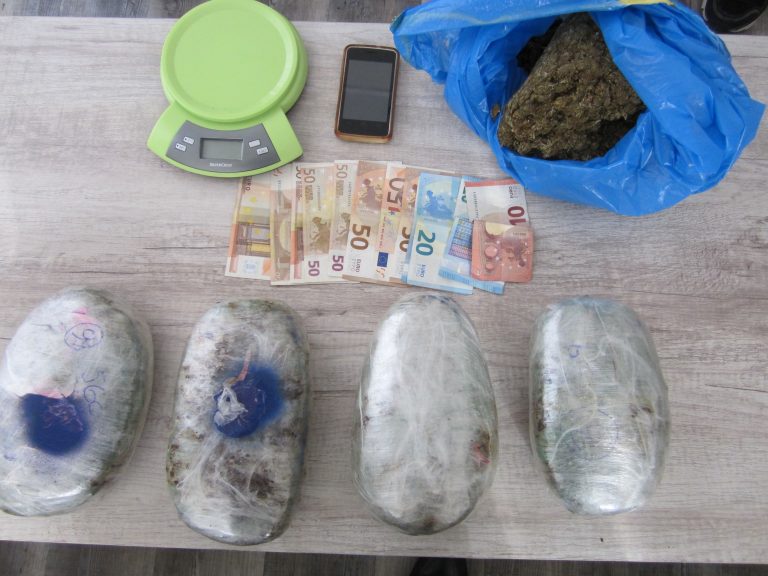 ΑΙΓΙΟ: Συνελήφθη 41χρονος διακινητής ναρκωτικών – Κατασχέθηκαν περισσότερα από 2,5 κιλά κάνναβη