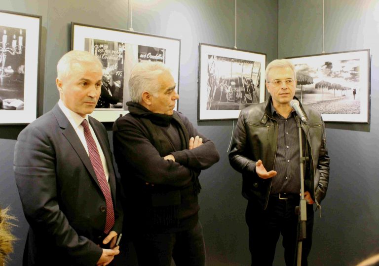 AIΓΙΟ: Ξεκίνησε η έκθεση φωτογραφίας «Στη χαραμάδα του χρόνου»