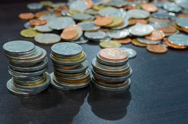 Bόλος: Ηλικιωμένος κατήγγειλε ότι του έκλεψαν 1,3 εκατ. ευρώ και 400 χρυσές λίρες Αγγλίας