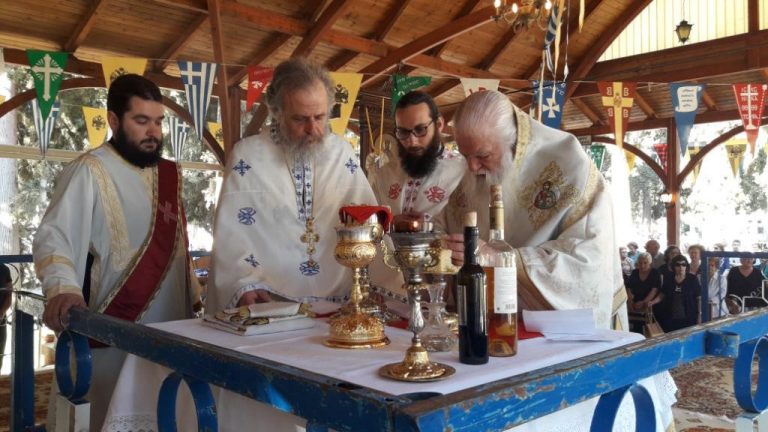 Ο εορτασμός των Αγίων Πάντων στο κοιμητήριο Αιγίου