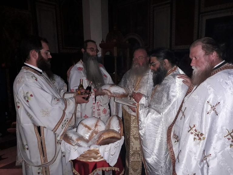 Με ιερά κατανυκτική αγρυπνία εορτάστηκε η ανάμνησις του θαύματος του Μεγάλου Ταξιάρχου Μιχαήλ εις στην Βασιλική Ιερά Μονή Ταξιαρχών στο Αίγιο
