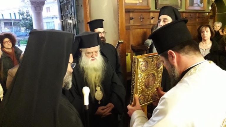 Σε κλίμα κατάνυξης ο Α΄ Κατανυκτικός Εσπερινός στον Ιερό Ναό Ταξιαρχών Αιγίου