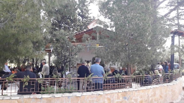 Αρχιερατική Θεία Λειτουργία στο εκκλησάκι του Αγίου Νικολάκη (στο Βουλωμένο Αιγίου)