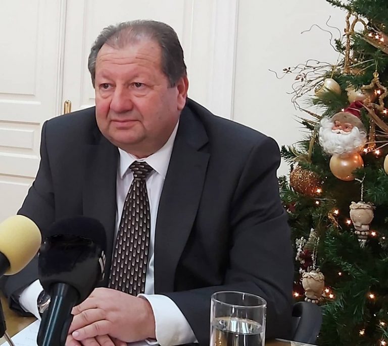 Καλογερόπουλος: “Ο Δήμος διοικείται από τους θεσμικά υπεύθυνους”