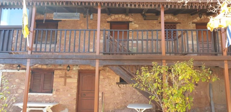 Την Κυριακή της Πεντηκοστής πανηγυρίζει η Ιερά Μονή Αγίας Τριάδος Τραπέζης Διακοπτού