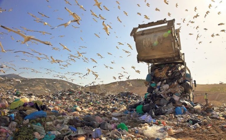Με 10,9 εκ. ευρώ χρηματοδοτεί η Περιφέρεια Δυτικής Ελλάδας τη συμπλήρωση υποδομών για ολοκληρωμένη διαχείριση αποβλήτων
