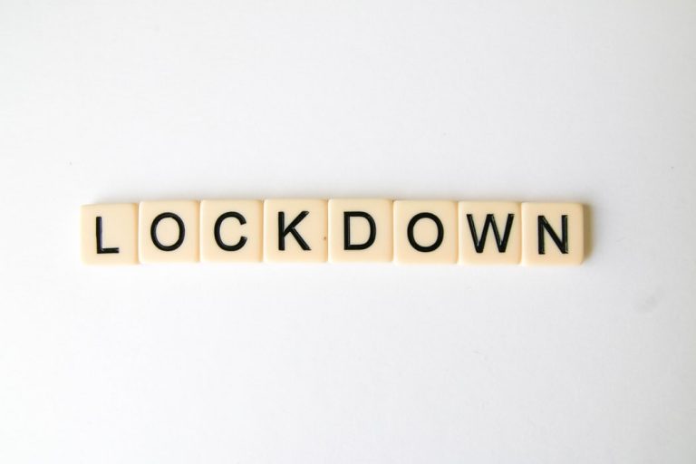 Μίνι lockdown στην Αχαΐα – Περιοριστικά μέτρα για μια εβδομάδα και νυχτερινή απαγόρευση κυκλοφορίας