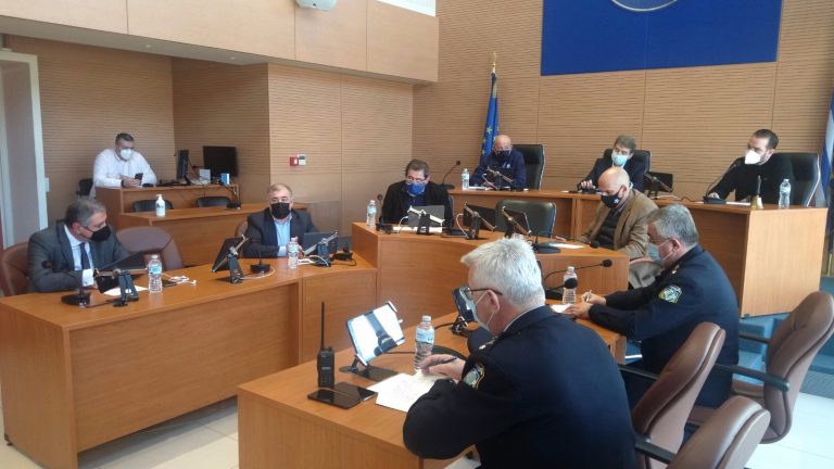Χρυσοχοϊδης: «Βάλτε όλοι πλάτη, δεν παίζουμε με τη δημόσια υγεία…» – Σύσκεψη σήμερα στην Πάτρα