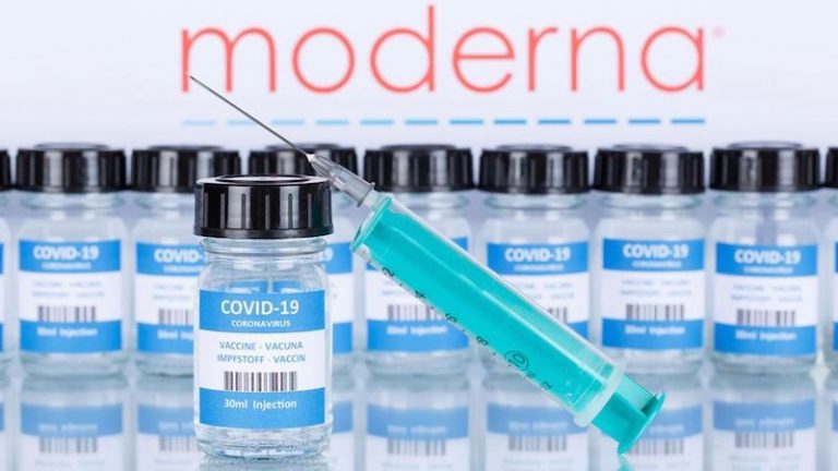 Moderna: Στο 100% η αποτελεσματικότητα του εμβολίου κατά της covid-19 στους εφήβους