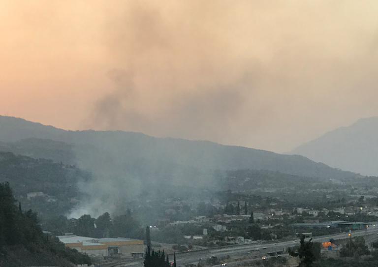 Σε εξέλιξη πυρκαγιά στην περιοχή Μπαρακέτσου Συμπολιτείας