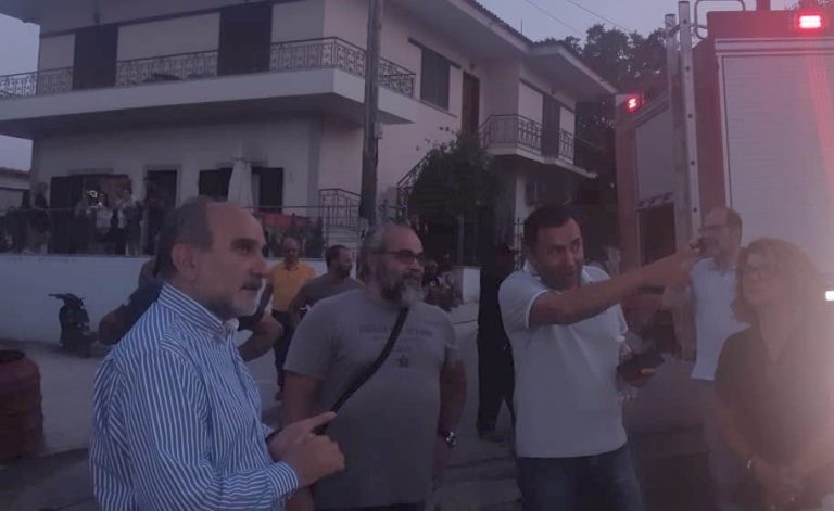 Κατσιφάρας: Ερωτήματα για την καταστροφική πυρκαγιά της Αιγιάλειας