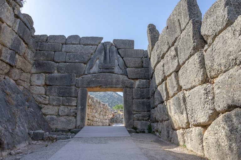Μυκηναϊκά ξίφη στο Αίγιο «επιβεβαιώνουν την Ιλιάδα του Ομήρου»