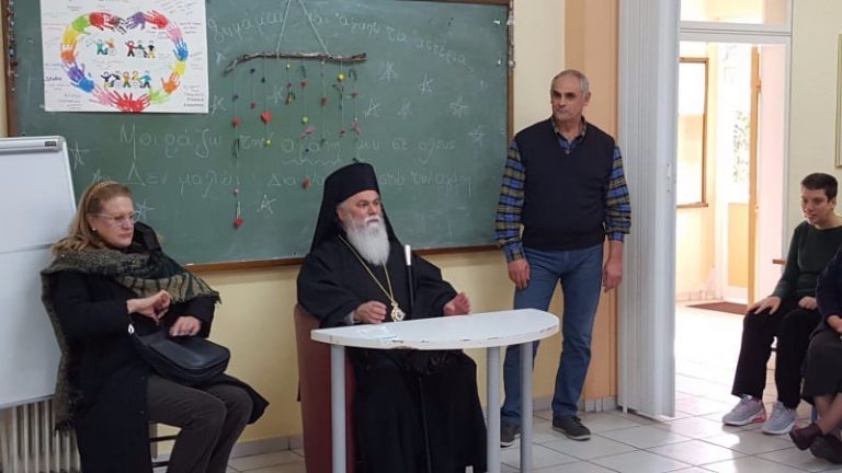 Χριστουγεννιάτικες επαφές με το Ε.Κ.Α.ΜΕ. Αιγίου
