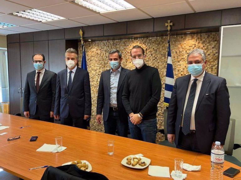 Σε τροχιά υλοποίησης τα έργα ενεργειακής αναβάθμισης στα Νοσοκομεία  Αιγίου και Πύργου