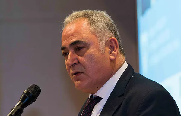 Γιάννης  Χατζηθεοδοσίου: “Οι ΜμΕ στο χείλος του γκρεμού και η κοινωνία σε απόγνωση”